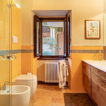 Domus Delicia Near Milan Appartement *